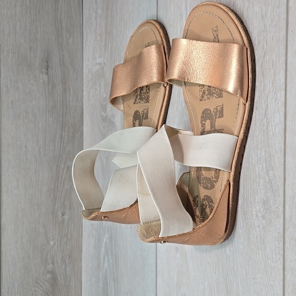 Sorel Women Ella Crisscross Strappy Flta Sadals Slip On Shoes Sz 7 - Picture 3 of 12